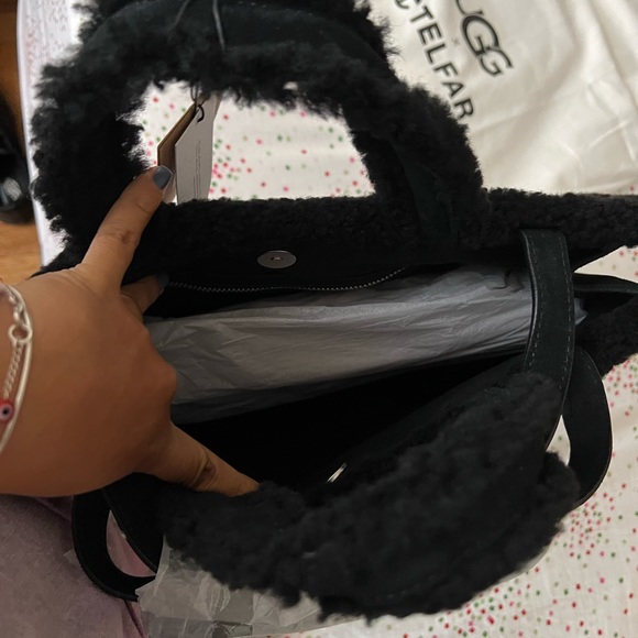 Telfar/Ugg - Picture 4 of 5